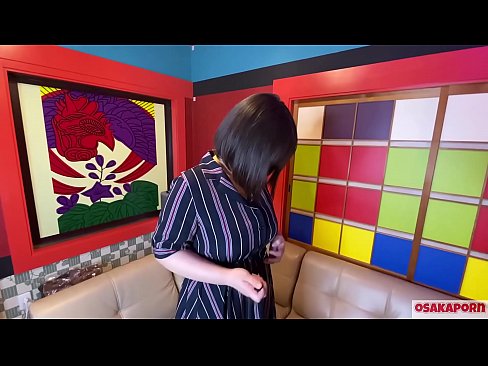 ❤️ Cutie Japanese pẹlu awọn omu nla ṣe baraenisere pẹlu awọn nkan isere ibalopọ ati pe o ni orgasm kan. O sọrọ ninu ifọrọwanilẹnuwo kan nipa iriri onibaje rẹ. Awọn ori omu nla ati obo ti o ni irun ti n kerora. Osaka onihoho ️❌ Ohun onihoho ti ile  ❌❤